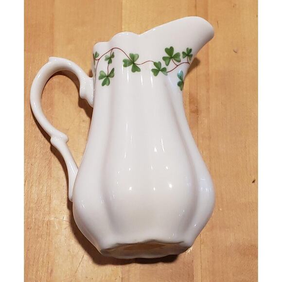Vintage Shamrock Porcelain Creamer Pitcher 5" Ivy Ireland Irish Shannon Vase - Picture 8 of 16